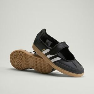 LIKE NEW Samba Jane Shoes Adidas Cloud White / Carbon / Core Black Womens sz 8
